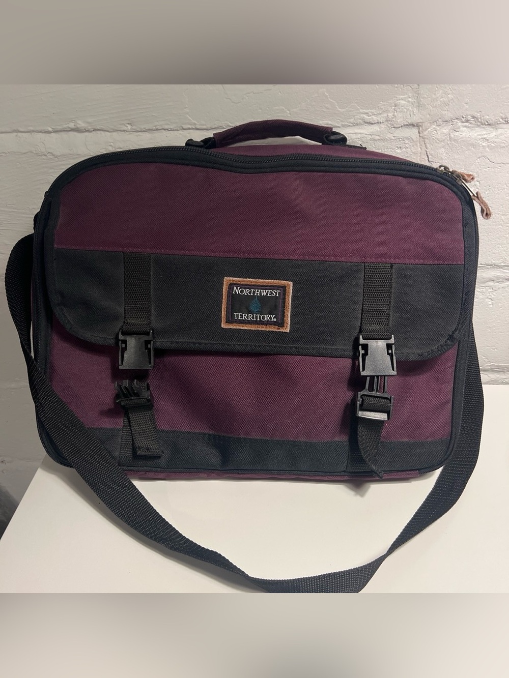 Vintage Northwest Territory messenger bag
